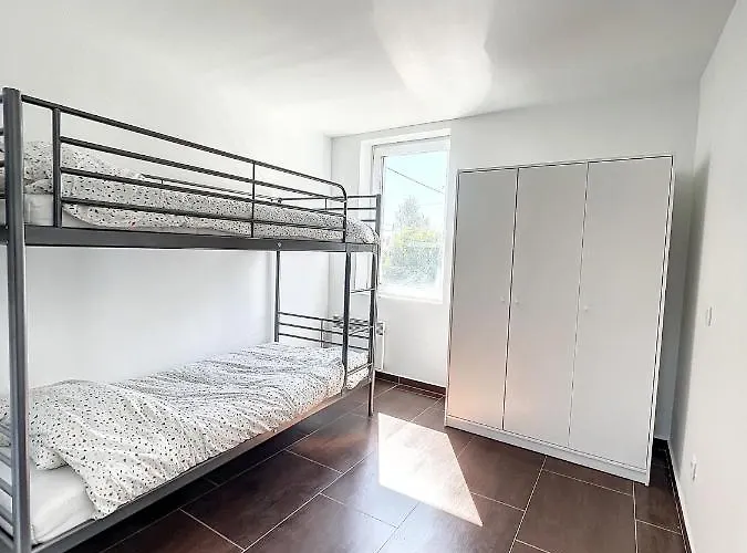 18 Brussels-charleroi-airport * Charleroi