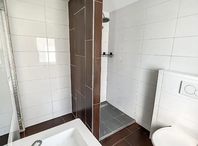 18 Brussels-charleroi-airport *