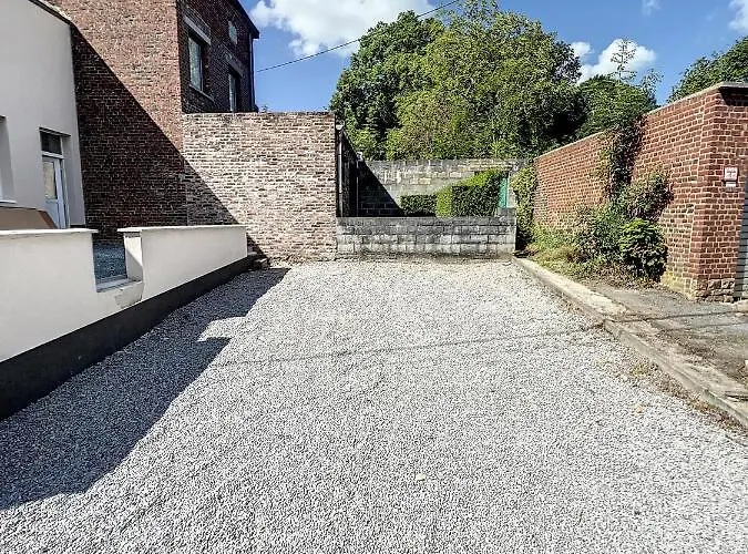 18 Brussels-charleroi-airport * שרלרואה