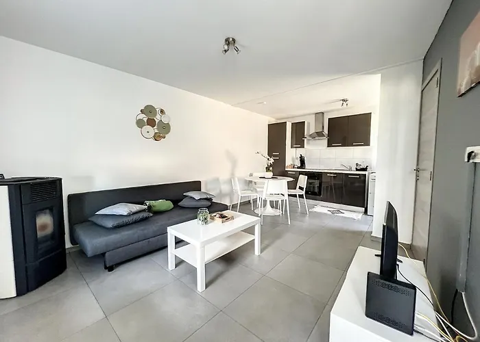 בית נופש 18 Brussels-charleroi-airport *